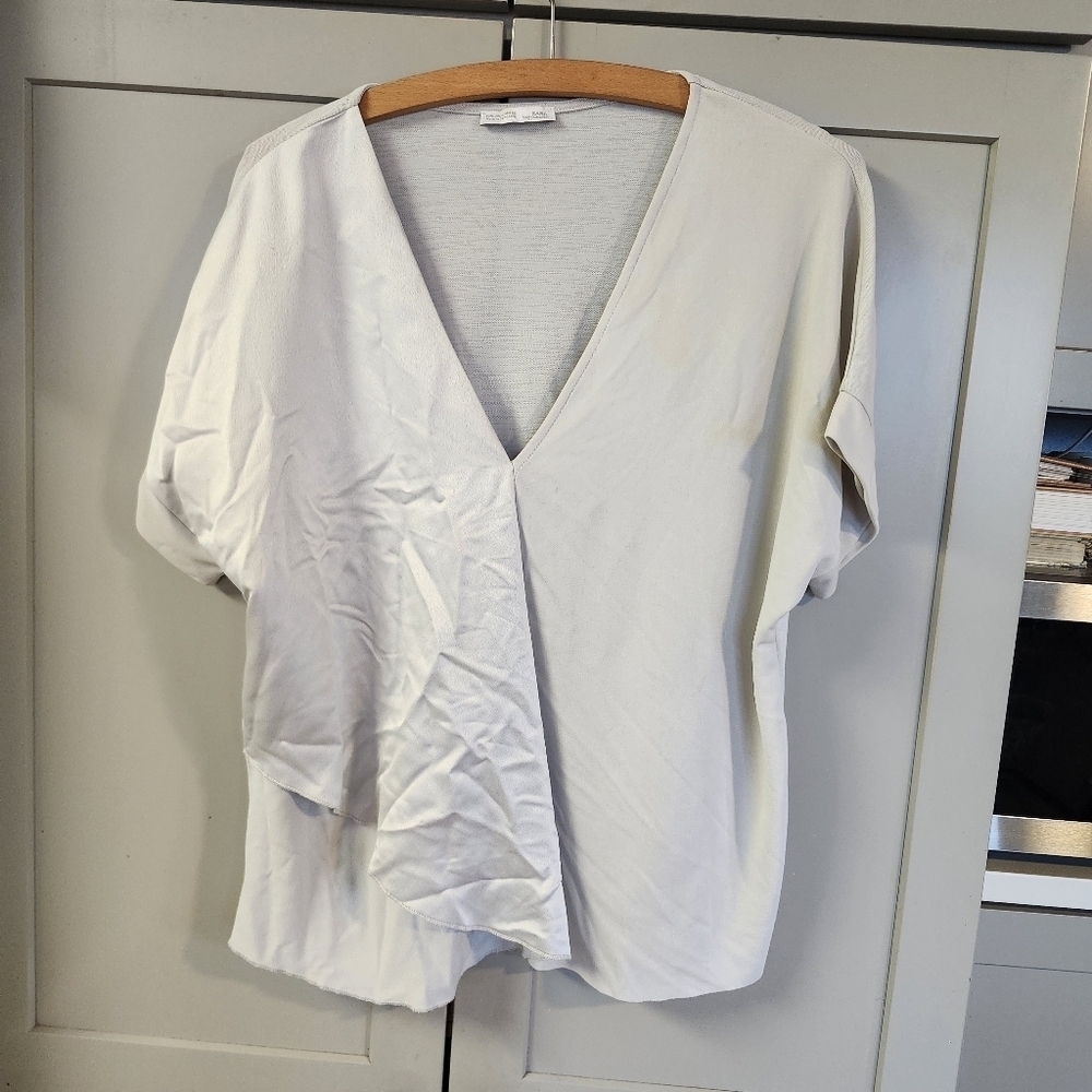 Zara Elegant whitish V-Neck Women's Top Sz L